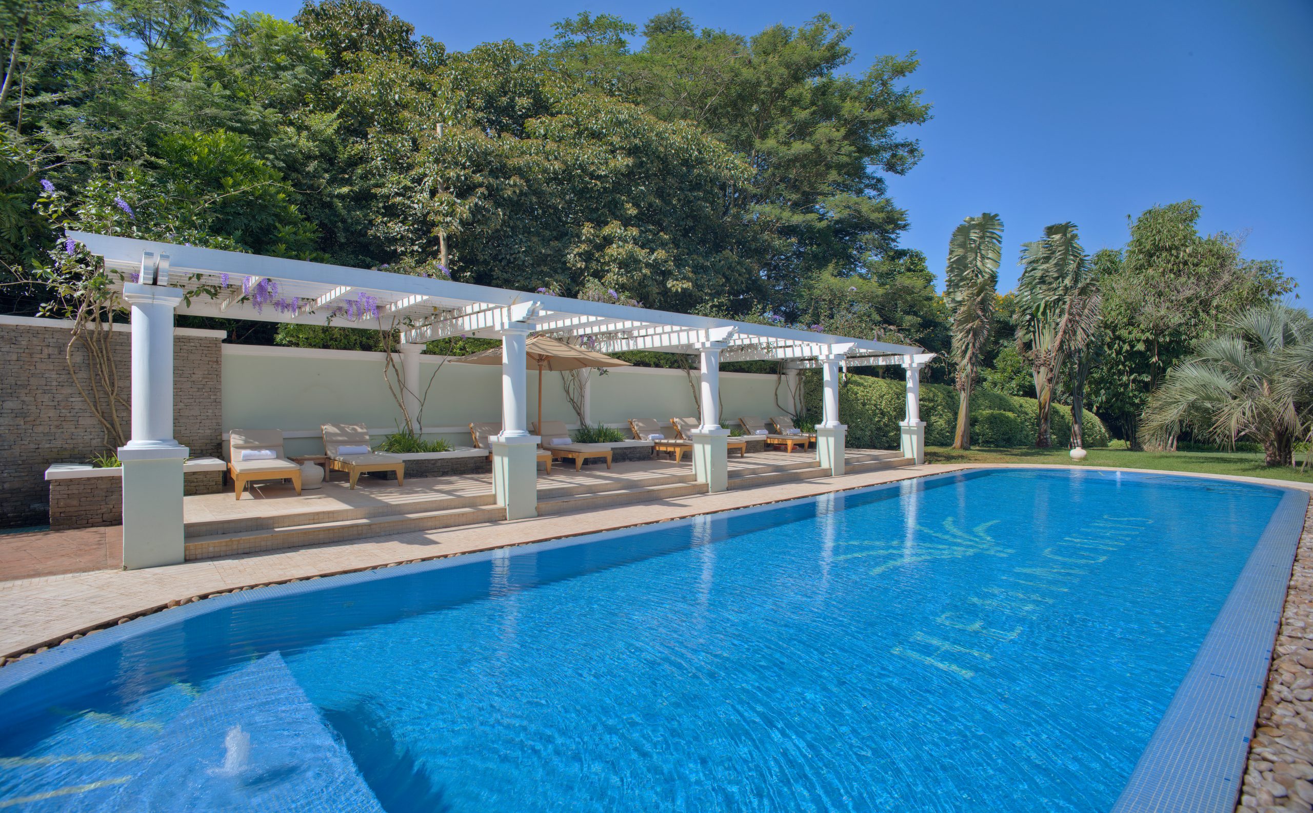 Hemingways Nairobi pool